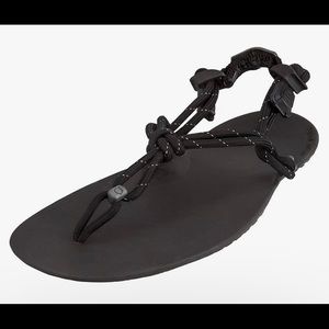 Xero cloud barefoot Sandals mens 6/womens 7